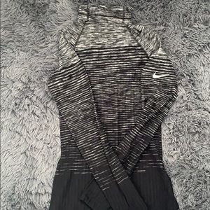 Nike pro hyper warm top